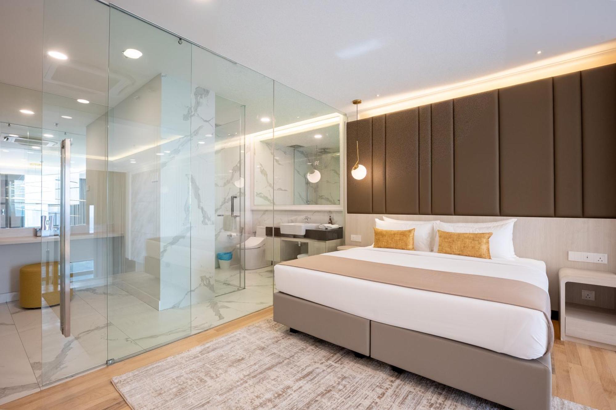Societe By Lyfehaus *
